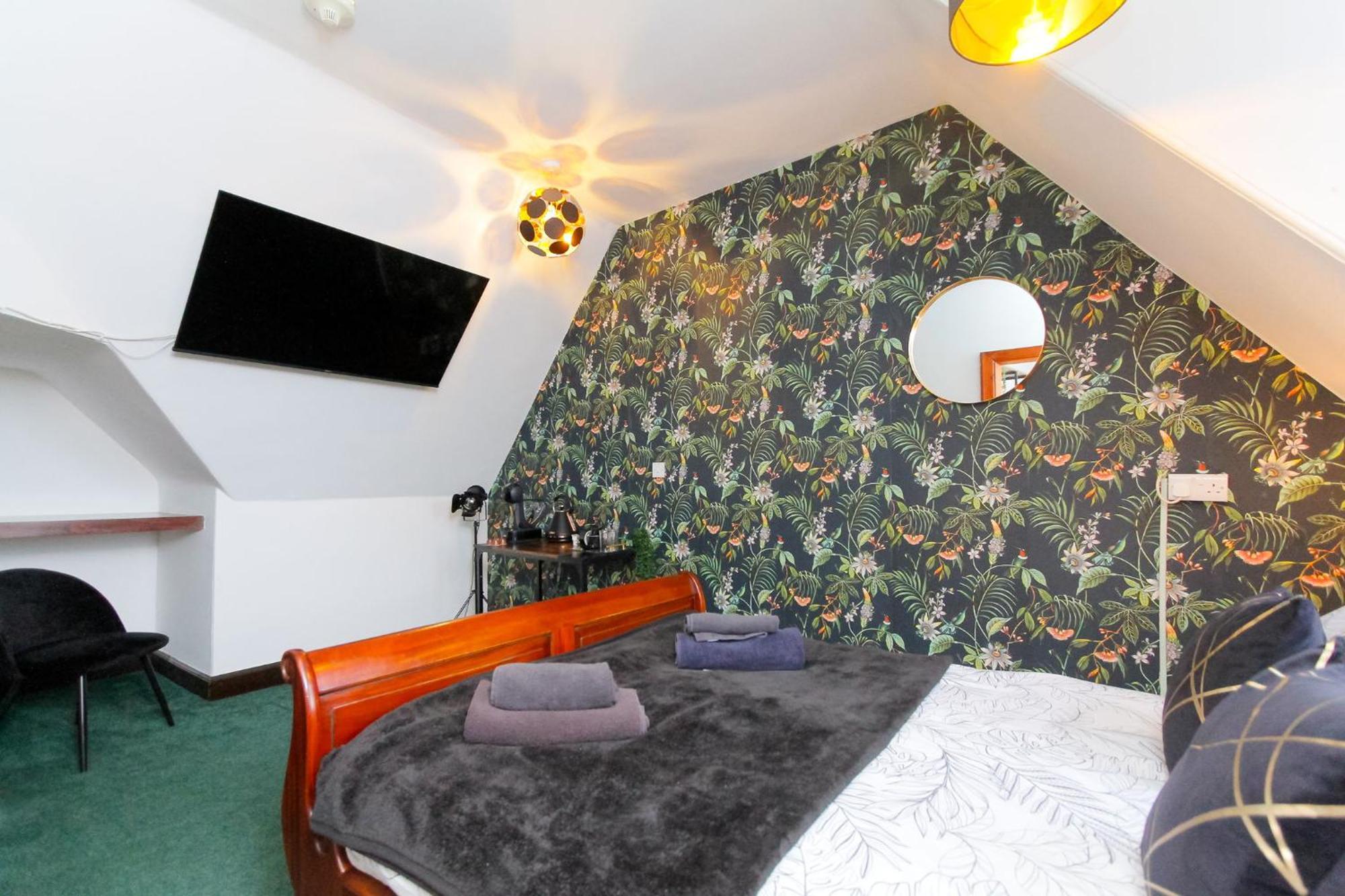 Carlton Hotel Форрес Екстер'єр фото