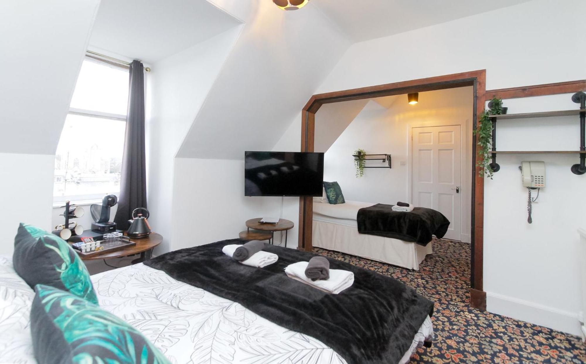 Carlton Hotel Форрес Екстер'єр фото